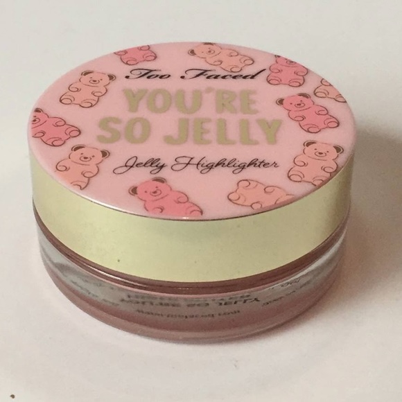 Too faced highlighter - Picture 4 of 5